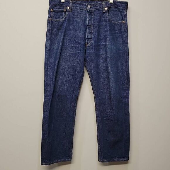 Levi's 501 Jeans Men Size 38x32 Straight Fit Blue Dark Wash Button‎ Fly Classic - Picture 1 of 10